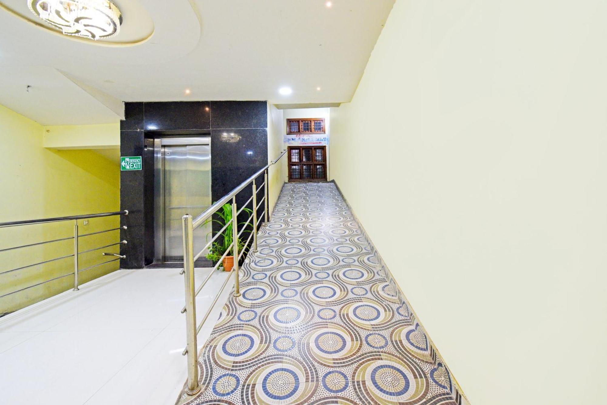 Super Townhouse Mancherial Mancheral Exterior foto