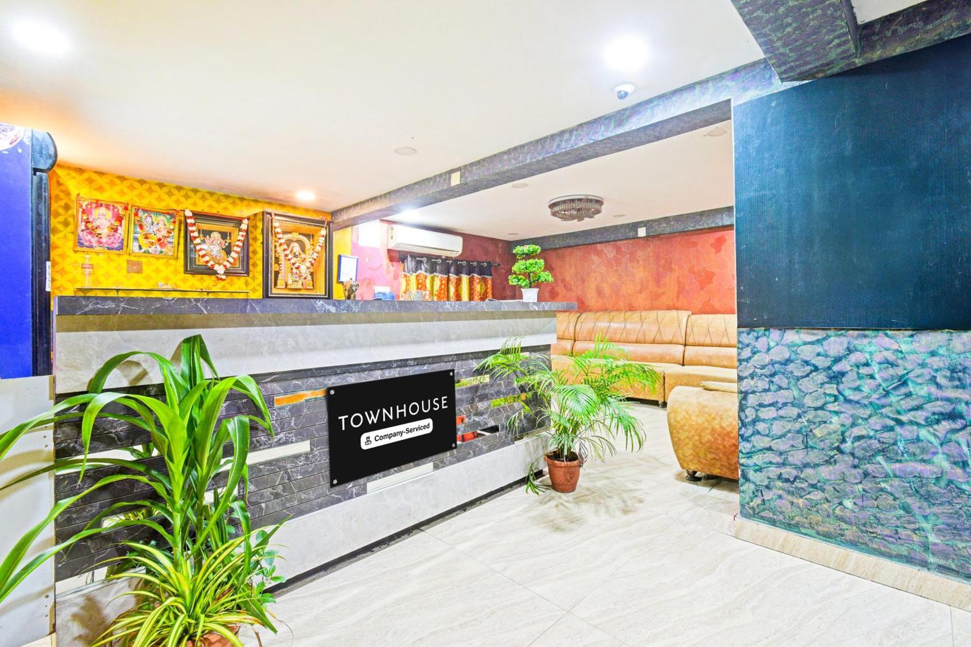 Super Townhouse Mancherial Mancheral Exterior foto